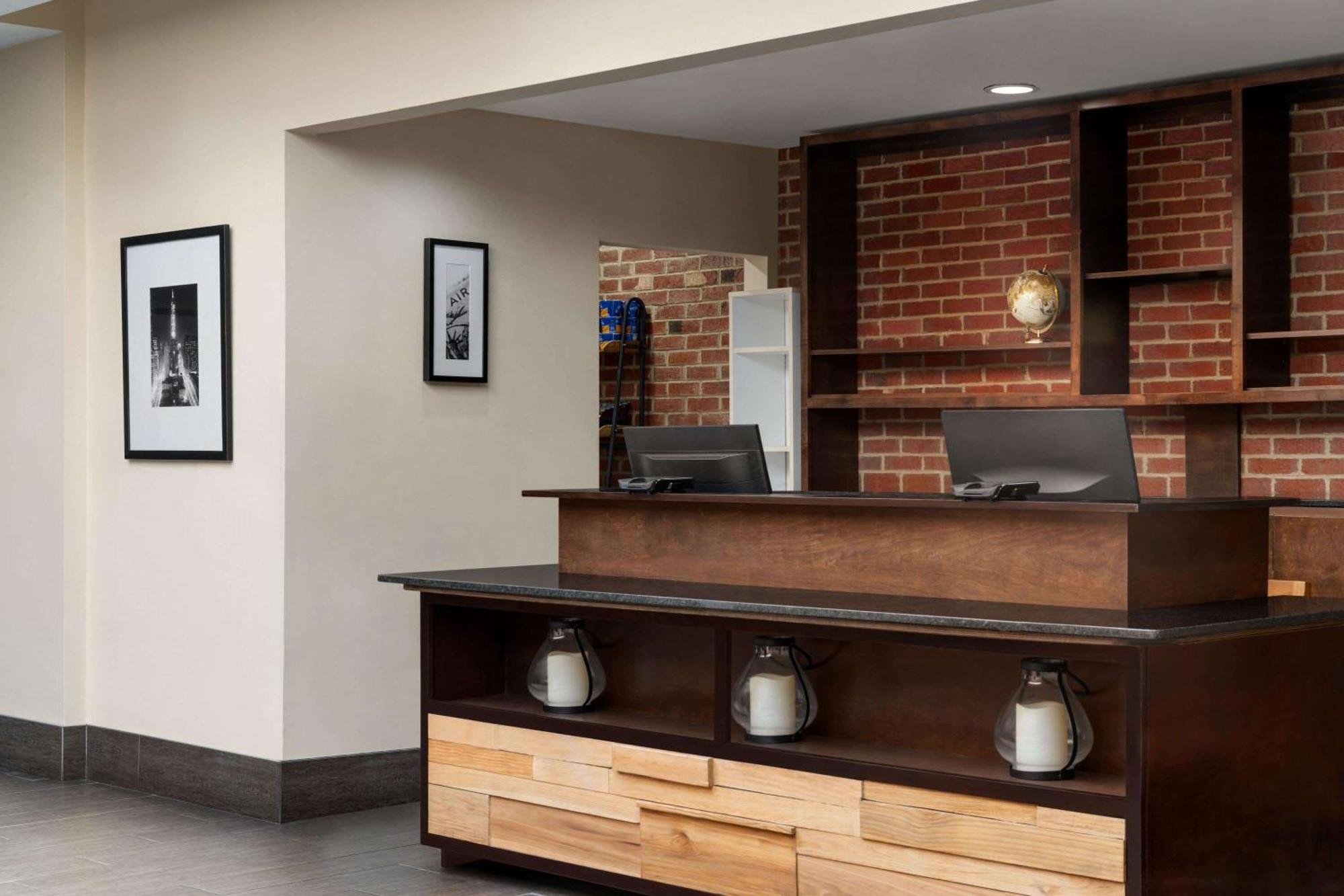 Wyndham Garden Inn Pittsburgh Airport Robinson Township Exteriér fotografie